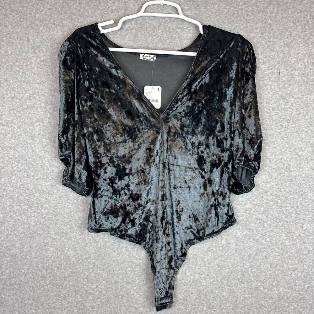 Intimately Free People Size L Short Sleeve Bodysuit Green Crushed Velvet NWT